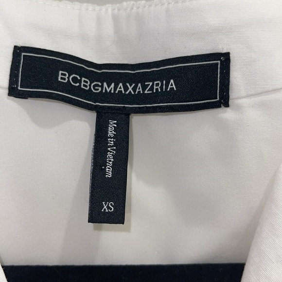 BCBGMAXAZRIA wrap top - Picture 3 of 6